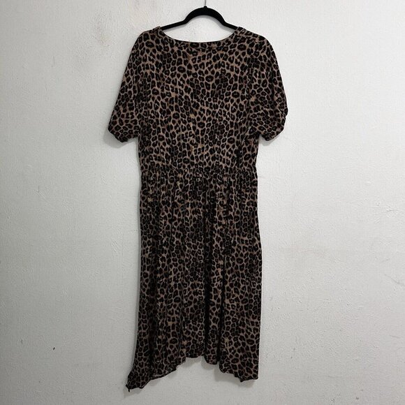 Torrid Leopard Print Button Front Sharkbite Asymmetric Hem Midi Dress Sz 2 (2X) - Picture 9 of 15